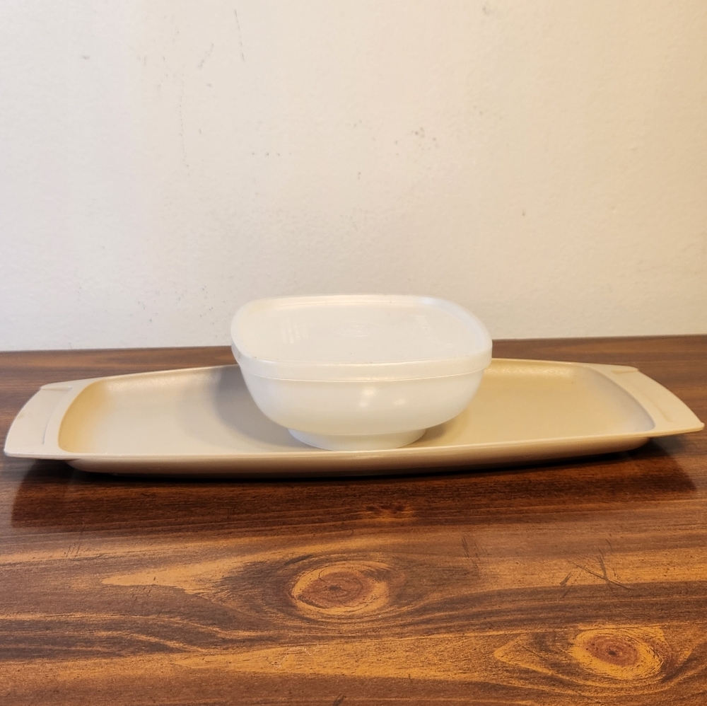 Vintage Tupperware Three Piece Serve-Ette Chip Dip Tray #771-1 Retro Almond